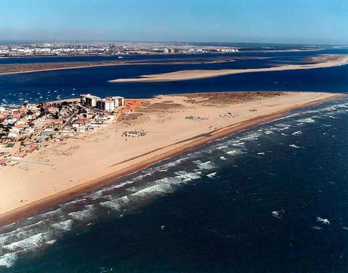 Atico Con Vistas A La Ria De Punta Umbria Appartement Buitenkant foto